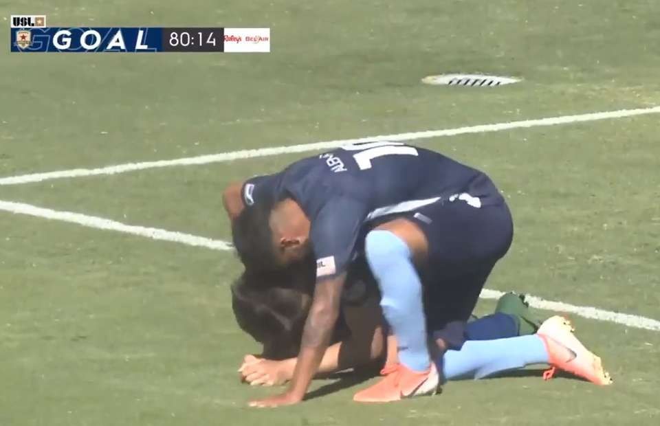 Darek Formella's emotional winning goal after the news of his father's passing - Bóng Đá