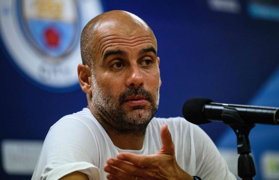 Cầu thủ ngoại tình - Bóng Đá