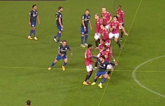 Man United vs Southampton: VAR controversially disallows Che Adams' goal - Bóng Đá