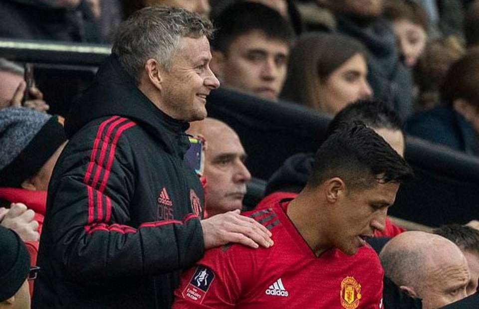 Alexis Sanchez has no Man Utd future despite previous Ole Gunnar Solskjaer claim - Bóng Đá