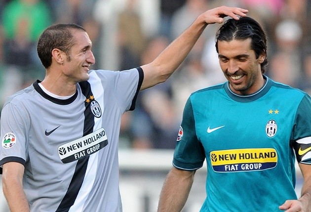 Teammates for more than 10 years  - Bóng Đá