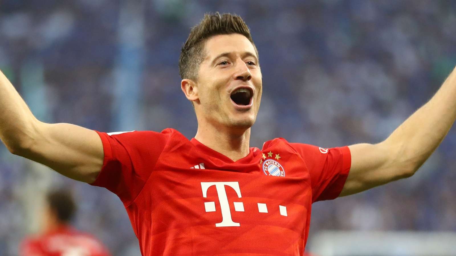 'It's not his business' - Lewandowski slammed by Bayern chief for transfer criticism - Bóng Đá