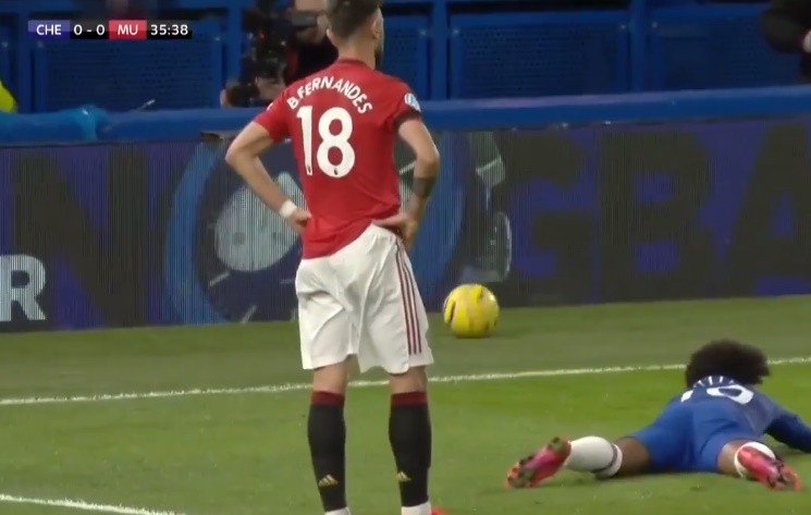 10 hình ảnh 'gây lú lẫn' tại Premier League 2019/20: Van Dijk đây sao? - Bóng Đá
