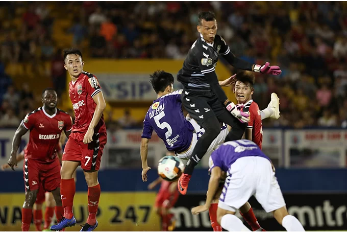 Tấn Trường và nỗi ám ảnh bóng bổng: Đến khi nào mới thôi? - Bóng Đá