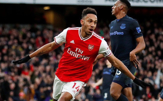 Arsenal financial squeeze opens door for Barcelona to launch Pierre-Emerick Aubameyang bid - Bóng Đá
