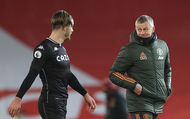 Jack Grealish smiles with Solskjaer - Bóng Đá