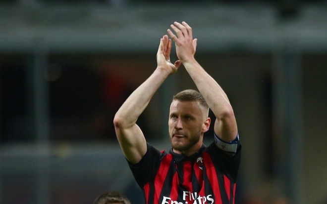 Top 10 free agents still available to European clubs - Bóng Đá