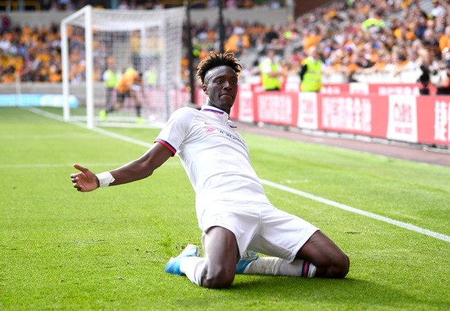 Quên Lukaku đi, 'tiểu Voi rừng' thực sự đã xuất hiện rồi! - Bóng Đá