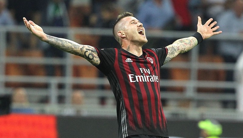 11 cầu thủ chuyển từ AC Milan đến Genoa và ngược lại: Quá nhiều 