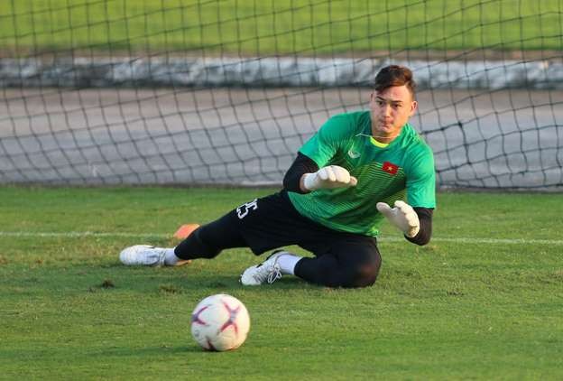 Đồng đội ở Muangthong gửi thông điệp đến Văn Lâm trước trận đại chiến - Bóng Đá