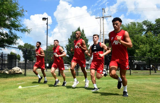 Chăm sóc nhiệt tình, Klopp khiến trò cưng 'phát sợ' - Bóng Đá