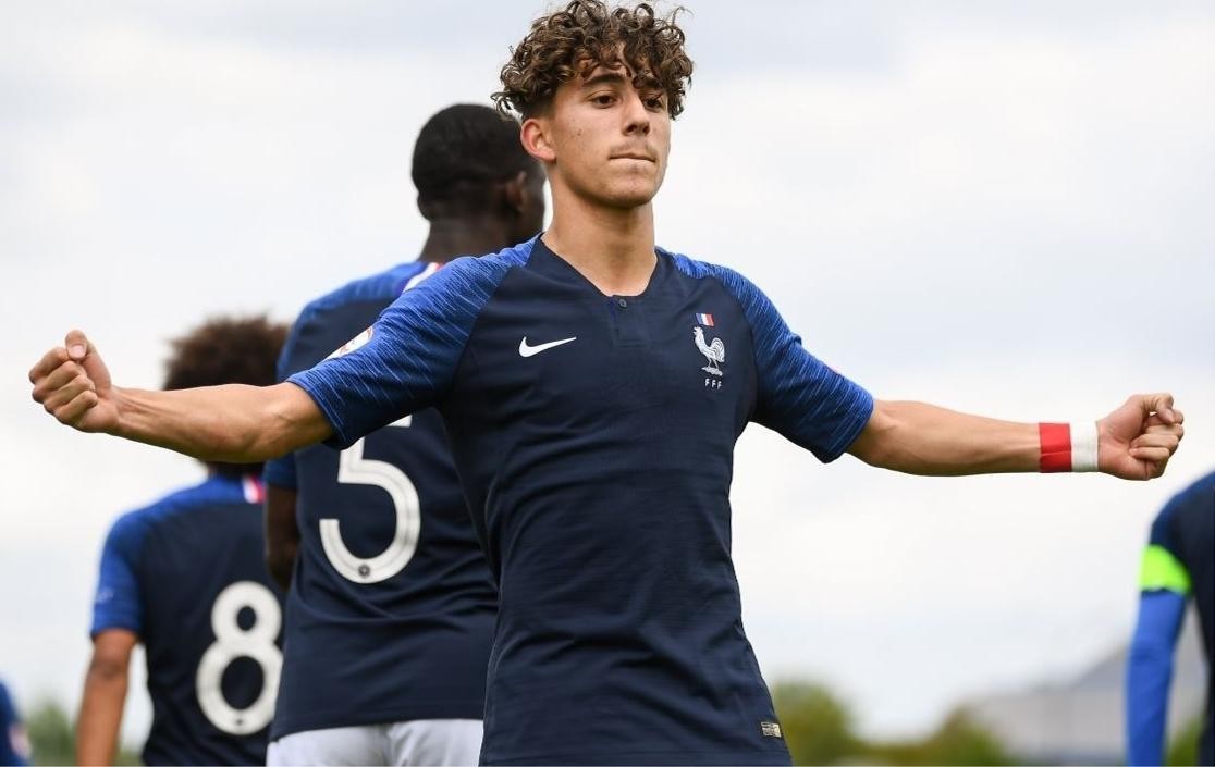 Aouchiche snubbed Arsenal to join St.Etienne  - Bóng Đá