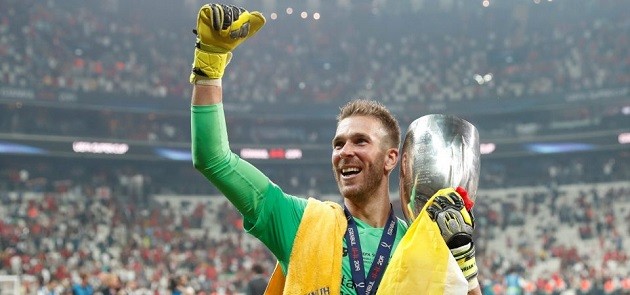 Đáng trách đấy, nhưng 'người hùng Siêu cúp' cũng đáng được khích lệ - Bóng Đá