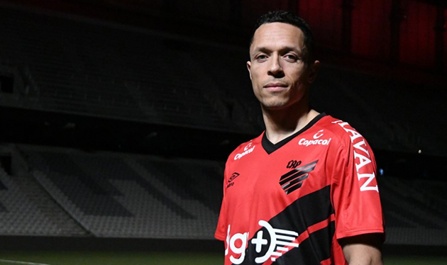 10 cựu sao Barcelona còn đang thi đấu mà có thể bạn không để ý - Bóng Đá