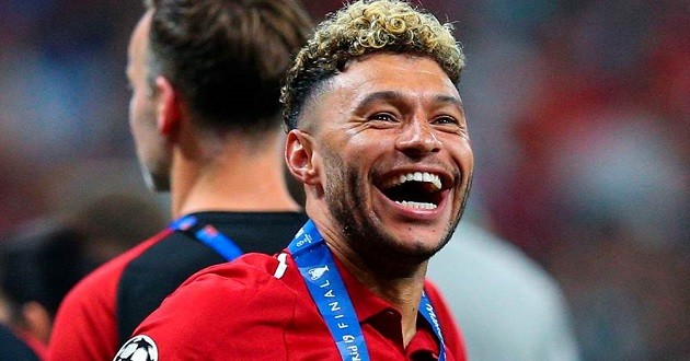 Klopp gives his honest view on Oxlade-Chamberlain's chances next season - Bóng Đá
