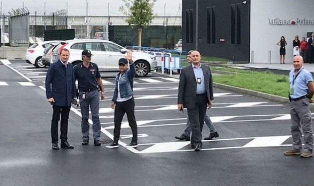 Inter Milan fans give Alexis Sanchez hero’s welcome after Manchester United agree loan deal - Bóng Đá