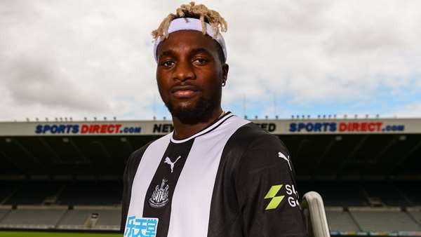 Sky Sports pundit reveals what Patrick Vieira has told him about Allan Saint-Maximin - Bóng Đá