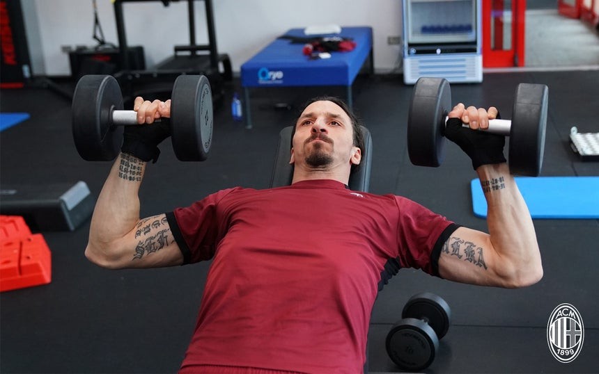 Ibra lộ hình ảnh ấn tượng, 'lính đánh thuê