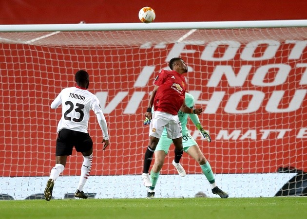 Điểm nhấn M.U 1-1 Milan: Quỷ đỏ hòa như thua; 'Ác mộng' bóng chết - Bóng Đá