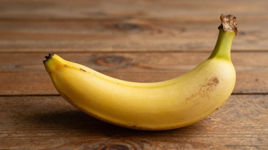 Ăn chuối khi đói không chỉ cung cấp năng lượng tức thì mà còn có tác dụng hỗ trợ sức khỏe đường ruột.