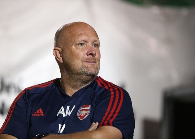 Arsenal’s lead academy goalkeeping coach Andy Woodman is set to leave the club at the end of the season - Bóng Đá