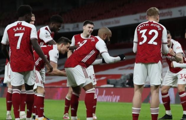 Bukayo Saka's three-word verdict on Emile Smith Rowe after Arsenal's win over Newcastle - Bóng Đá