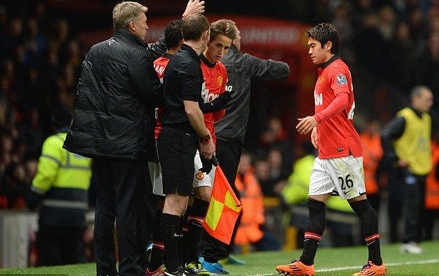 10 sự kiện 'ngớ ngẩn, hài hước, cay đắng' của Man Utd và Arsenal - Bóng Đá