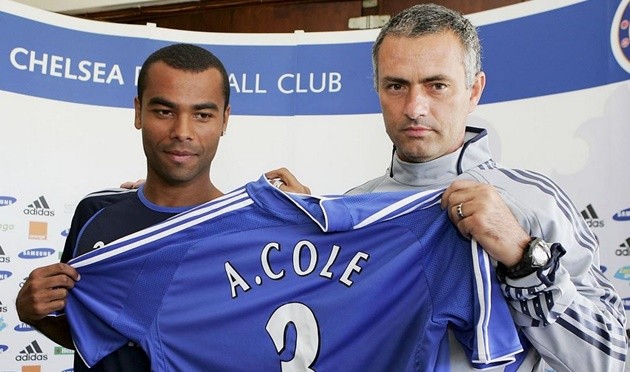 ASHLEY COLE TALKS TRANSFERS, TROPHIES AND THE FUTURE - Bóng Đá