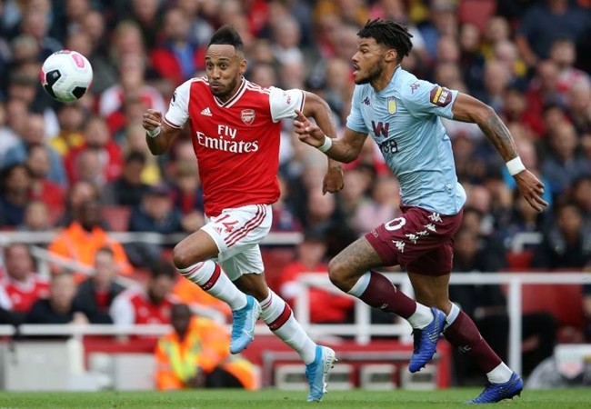 Pierre-Emerick Aubameyang and Alexandre Lacazette will leave Arsenal this summer, predicts Kevin Campbell - Bóng Đá