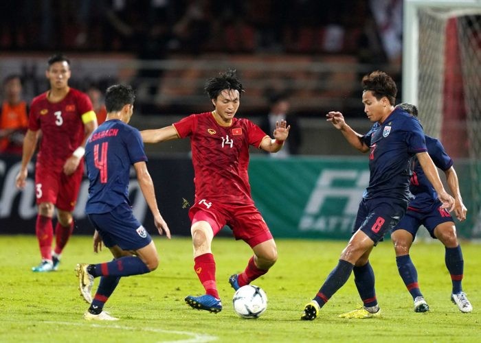 Chủ tịch Hội CĐV Nam Định lên tiếng về sự cố pháo sáng tại Hàng Đẫy - Bóng Đá