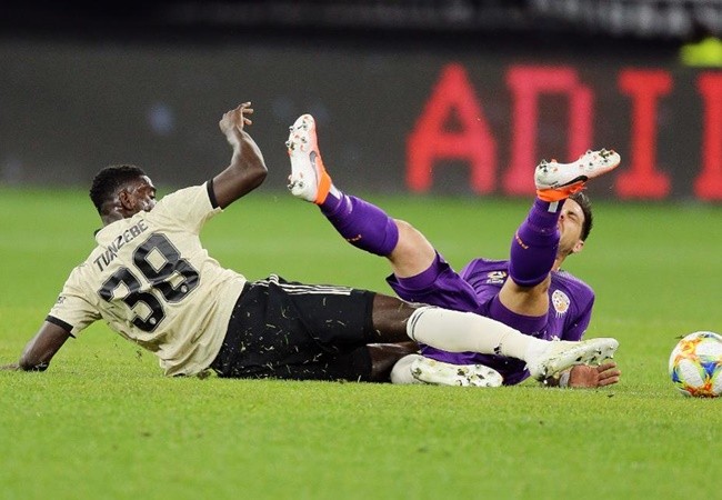 How Axel Tuanzebe proved to Ole Gunnar Solskjaer he's ready for Manchester United first team - Bóng Đá