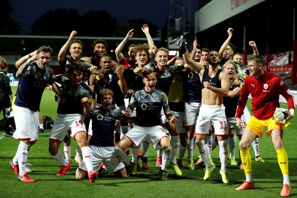 Brentford dự trận cầu 170 triệu bảng, mơ thành đội Ngoại hạng - Bóng Đá