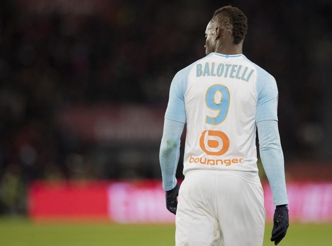 Top 10 free agents still available to European clubs - Bóng Đá