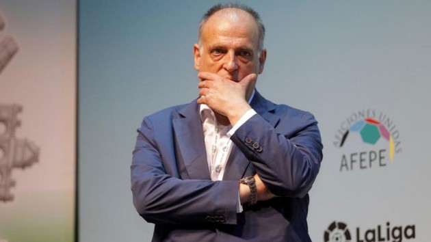 Barcelona khó đón 