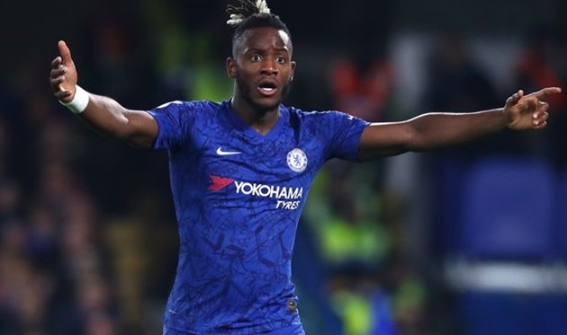 Batshuayi sang Aston Villa - Bóng Đá