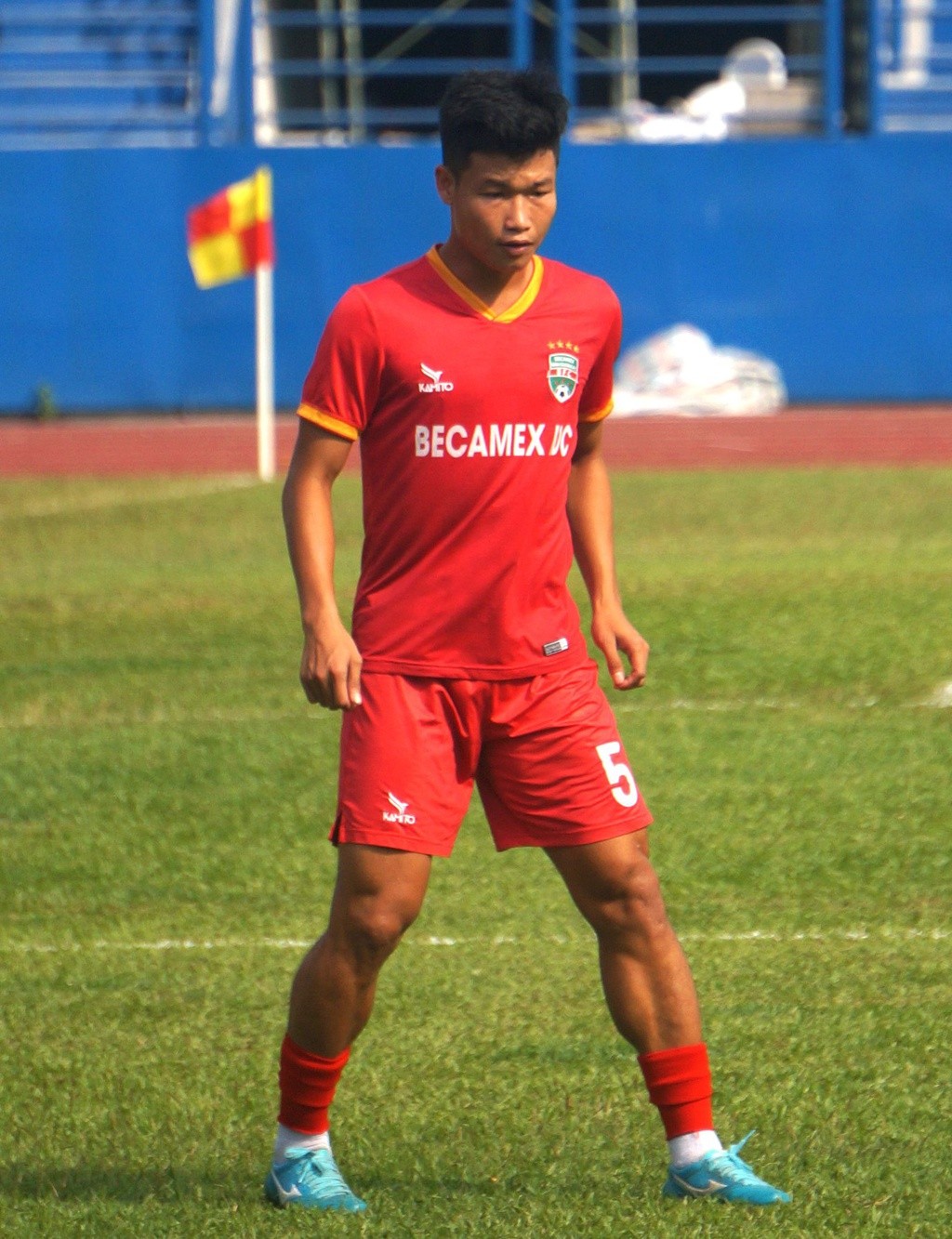 Số phận ‘những đứa trẻ của bầu Đức’ khi rời phố núi - Bóng Đá