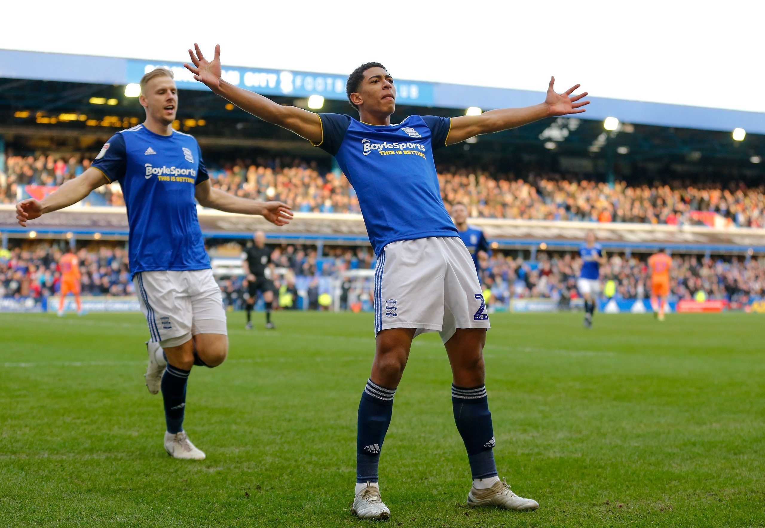 Birmingham City players asked to defer 50% of wages during coronavirus pandemic - Bóng Đá