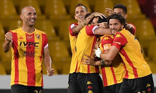 CHÍNH THỨC: Thần tốc như Liverpool, 