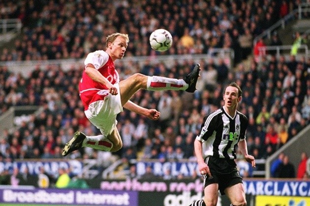 Dutch players with most Premier League games - Bóng Đá