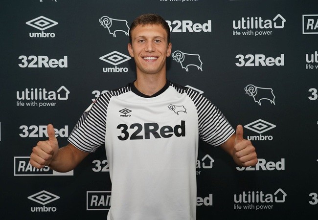 Official: Krystian Bielik to join Derby County - Bóng Đá