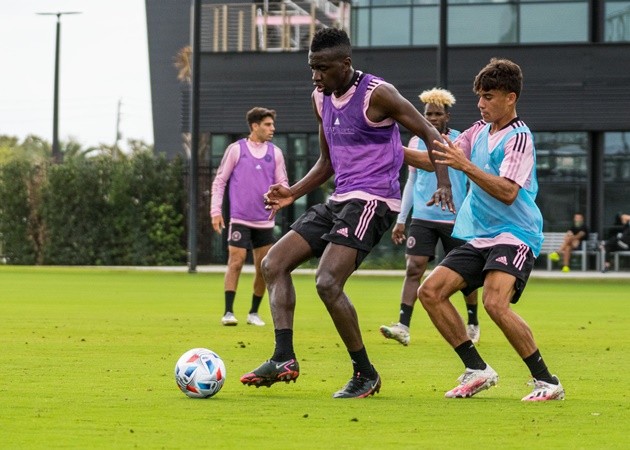 2 huyền thoại Man Utd có mặt, dàn sao Inter Miami 'máu lửa' trên sân tập - Bóng Đá
