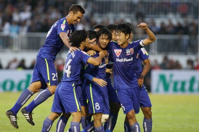 Vì sao HAGL có nhiều tuyển thủ ĐTQG nhưng lại lận đận trụ hạng? - Bóng Đá