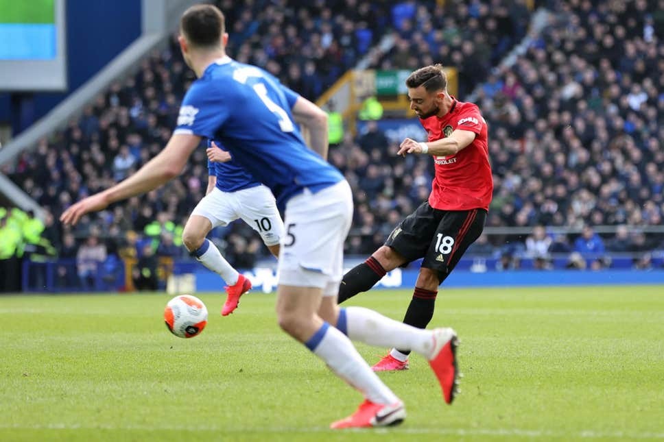 Bruno Fernandes has won the Premier League 'Player Of The Month' award in his first month - Bóng Đá