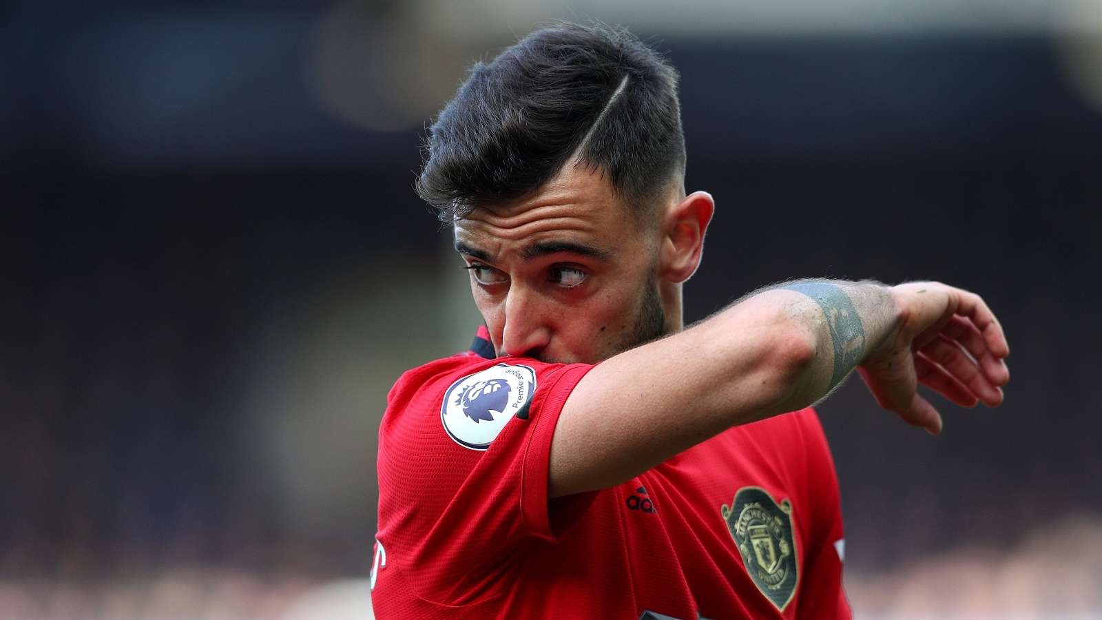 'I'm the new Veron!' - Man Utd star Bruno Fernandes shows off fresh goatee style - Bóng Đá