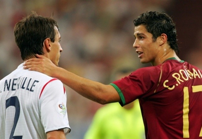 Gary Neville reveals he complained about Cristiano Ronaldo to a Manchester United coach - Bóng Đá