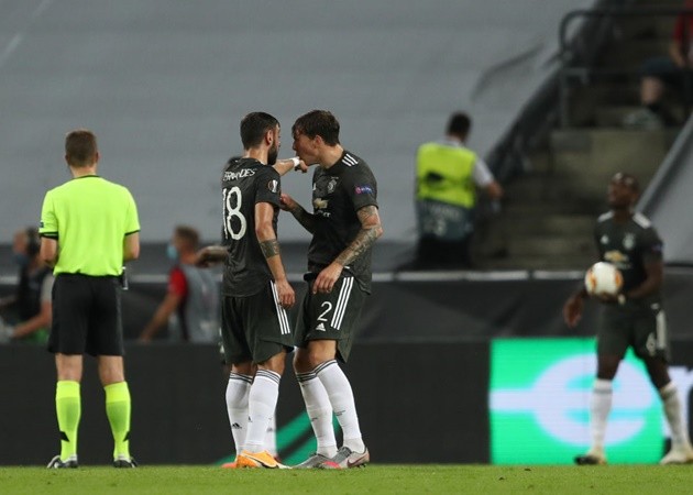 Bruno và Lindelof cãi nhau - Bóng Đá