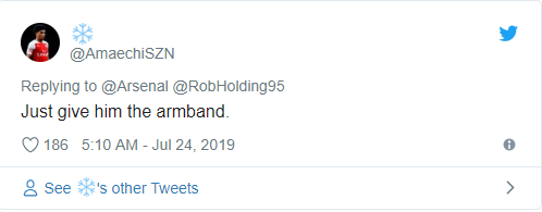 ‘Give him the armband’ – Rob Holding refuses to sign Tottenham shirt and Arsenal fans love it - Bóng Đá