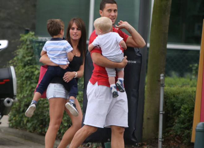 Ex-Chelsea star Hazard buys futuristic £10m Madrid mansion with pool and six bedrooms from Spanish singer - Bóng Đá