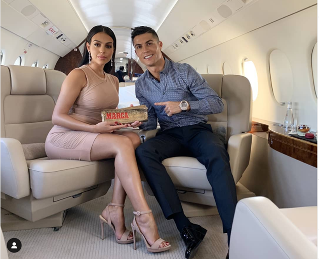 Cristiano Ronaldo receives Marca's Legend award in recognition of his goal-laden time with Real Madrid and record trophy collection - Bóng Đá