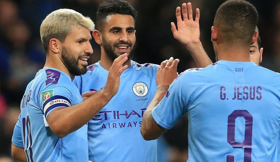 Kỉ lục không sút trúng của MU - Bóng Đá